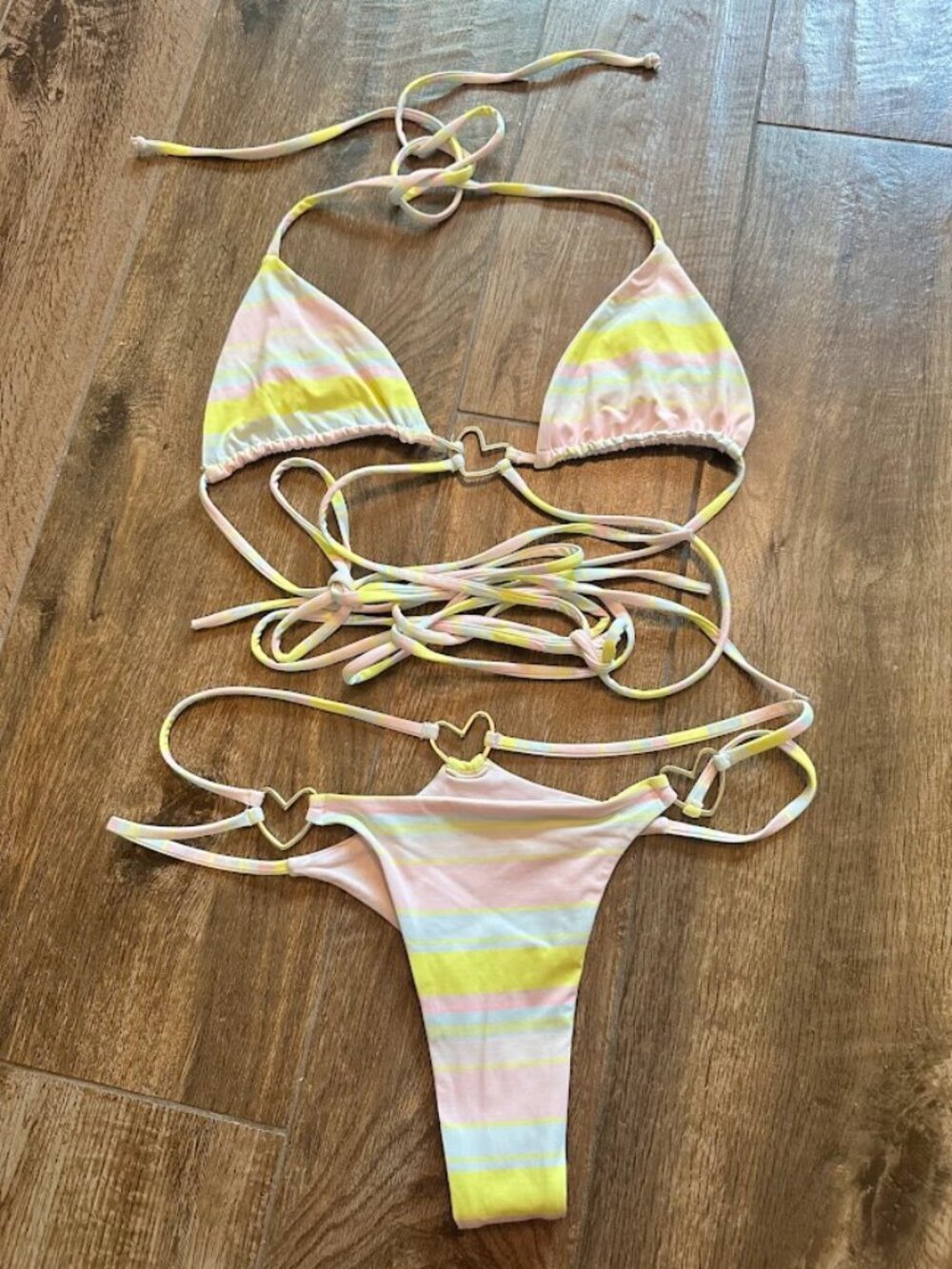NWOT Frankie's Bikinis Heart Tatum Top/Kailyn Bottom Pastel Stripe Bikini Set-Sm